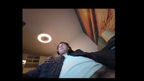 schosch01 online show from 09-18-25, 09:39