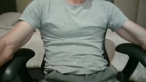 Snapshot of sclad83 chatting on 03-08-26, 10:13 sclad83 online show from 03-08-26, 10:13