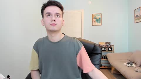 Snapshot of scooby_r chatting on 02-18-25, 11:22 Thomas brunette and Alex blond online show from 02-18-25, 11:22