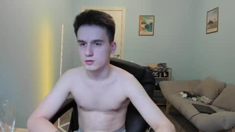 Snapshot of scooby_r chatting on 02-23-25, 03:51 Thomas brunette and Alex blond online show from 02-23-25, 03:51