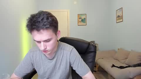 Snapshot of scooby_r chatting on 03-03-25, 04:46 Thomas brunette and Alex blond online show from 03-03-25, 04:46