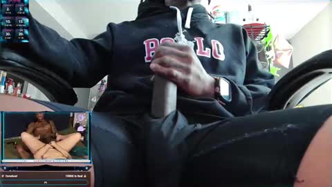 Snapshot of scoobysnow chatting on 12-16-25, 02:44 Scooby snow online show from 12-16-25, 02:44