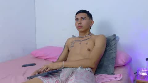Snapshot of scook_gray chatting on 06-17-26, 04:41 scook_gray online show from 06-17-26, 04:41