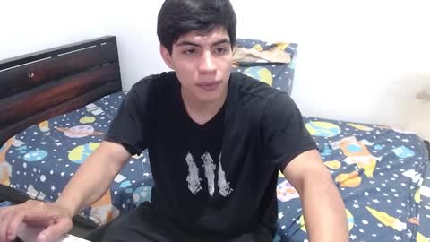 Snapshot of scoot2115 chatting on 10-31-25, 04:13 scoot2115 online show from 10-31-25, 04:13