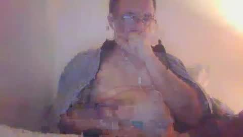 scotchwhieskie online show from 12-22-24, 11:41