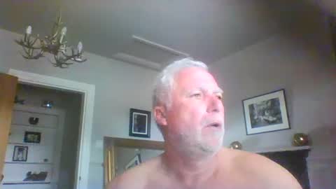 Snapshot of scoti55 chatting on 08-01-26, 02:05 scoti55 online show from 08-01-26, 02:05