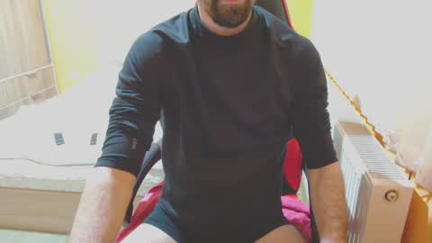 scotty_98 online show from 01-12-25, 08:36