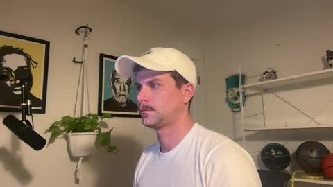 Snapshot of scottybeam chatting on 02-22-25, 02:50 Scotty online show from 02-22-25, 02:50