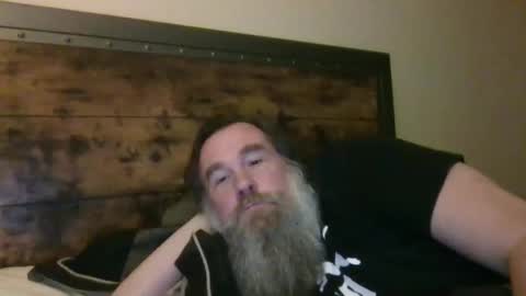 Snapshot of scottybobbit chatting on 05-08-26, 05:35 Scott online show from 05-08-26, 05:35