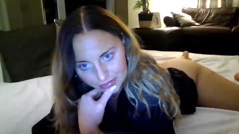 Scouse Lexi  online show from 09-15-25, 09:37