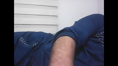 Snapshot of screw2 chatting on 04-01-26, 06:38 Evren online show from 04-01-26, 06:38