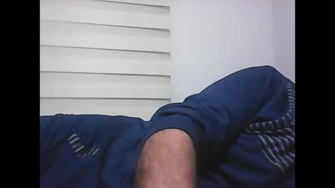 Snapshot of screw2 chatting on 04-03-26, 04:05 Evren online show from 04-03-26, 04:05