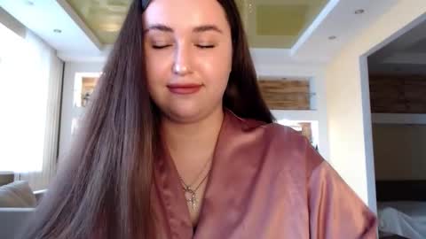 Snapshot of sea_cocktail chatting on 12-15-24, 09:45 Elizabeth online show from 12-15-24, 09:45