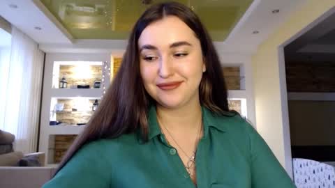 Snapshot of sea_cocktail chatting on 01-03-25, 11:35 Elizabeth online show from 01-03-25, 11:35