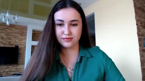 Snapshot of sea_cocktail chatting on 02-25-25, 10:47 Elizabeth online show from 02-25-25, 10:47