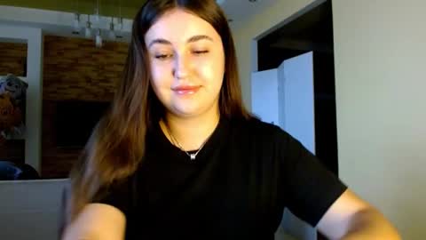 Snapshot of sea_cocktail chatting on 11-29-25, 09:45 Elizabeth online show from 11-29-25, 09:45