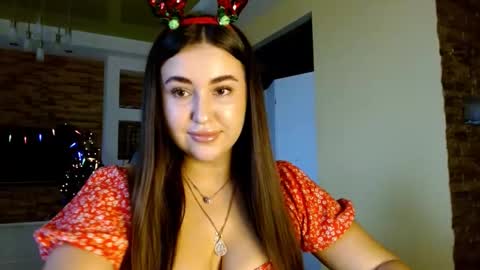 Snapshot of sea_cocktail chatting on 12-18-25, 09:37 Elizabeth online show from 12-18-25, 09:37