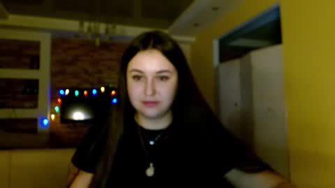 Snapshot of sea_cocktail chatting on 01-05-26, 05:27 Elizabeth online show from 01-05-26, 05:27