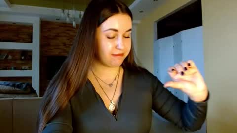 Snapshot of sea_cocktail chatting on 02-18-26, 07:26 Elizabeth online show from 02-18-26, 07:26