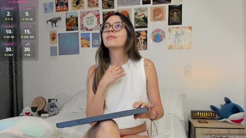 Snapshot of seahotseason chatting on 01-23-25, 04:19 Aria Independent model online show from 01-23-25, 04:19