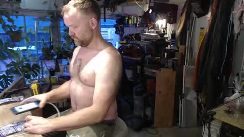 Snapshot of seattlemanwhore chatting on 06-16-26, 02:09 Seattlemanwhore online show from 06-16-26, 02:09