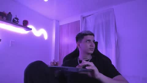 Snapshot of sebas__23 chatting on 12-19-25, 11:45 Sebastin online show from 12-19-25, 11:45