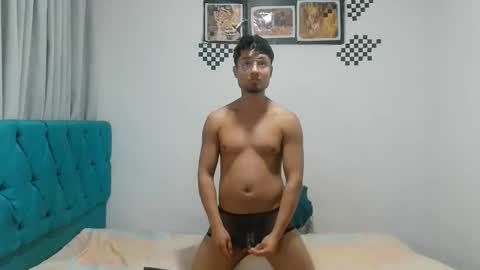 Snapshot of sebas_baby chatting on 01-13-26, 01:22 SEBASTIAN online show from 01-13-26, 01:22