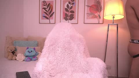 Snapshot of sebas_cat chatting on 06-07-26, 01:37 Sebastian Alvarez online show from 06-07-26, 01:37