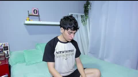 Snapshot of sebas_rosse chatting on 06-02-26, 03:08 sebastian online show from 06-02-26, 03:08