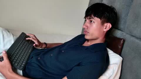 sebas_vargasx online show from 05-06-26, 01:38