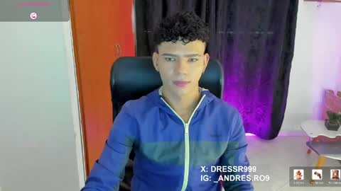 Snapshot of sebascuterouss chatting on 04-12-26, 11:15 sebas 3 online show from 04-12-26, 11:15