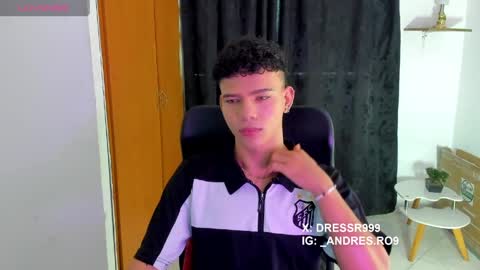 Snapshot of sebascuterouss chatting on 04-17-26, 11:35 sebas 3 online show from 04-17-26, 11:35