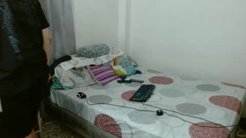 Sebas online show from 02-05-25, 02:59