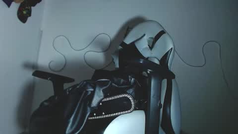 Sebastian online show from 11-08-25, 09:13