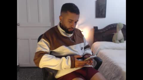 Sebastian Ferrer online show from 10-28-25, 05:00