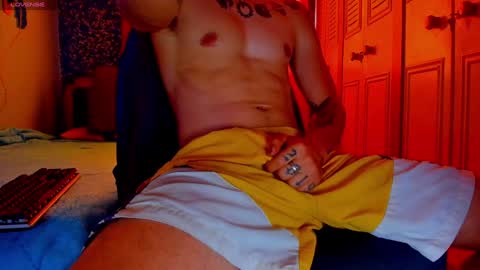 Snapshot of sebastian_foxter chatting on 01-19-25, 02:59 Sebastian online show from 01-19-25, 02:59