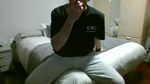 Snapshot of sebastien_2 chatting on 01-07-26, 05:59 Sebastien online show from 01-07-26, 05:59