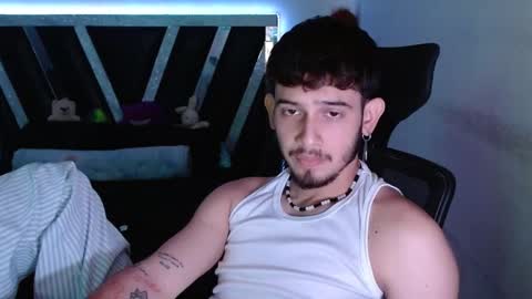 Snapshot of sebasxxl12 chatting on 12-23-25, 05:27 Sebas online show from 12-23-25, 05:27