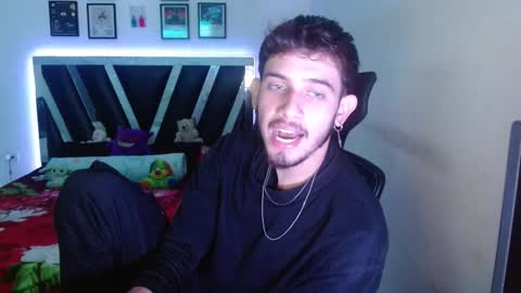 Snapshot of sebasxxl12 chatting on 01-13-26, 12:27 Sebas online show from 01-13-26, 12:27