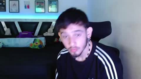 Snapshot of sebasxxl12 chatting on 02-10-26, 06:23 Sebas online show from 02-10-26, 06:23