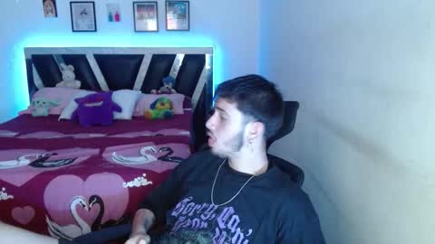 Snapshot of sebasxxl12 chatting on 02-26-26, 10:25 Sebas online show from 02-26-26, 10:25