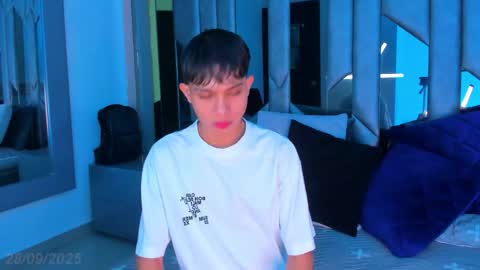 Sebastian online show from 09-28-25, 03:50