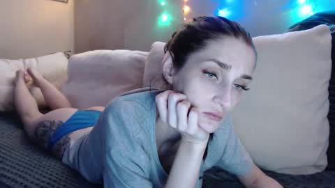 Anna online show from 12-05-25, 01:42