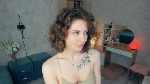 Mia online show from 05-24-26, 07:13