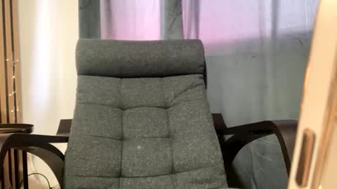 Anni online show from 11-11-25, 12:16