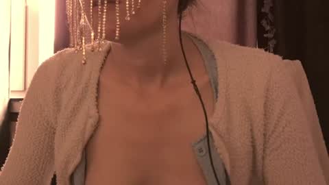 Snapshot of secretanni chatting on 06-12-26, 08:35 Anni online show from 06-12-26, 08:35