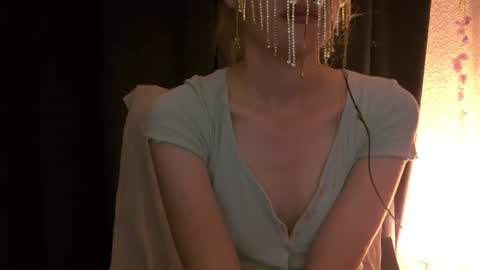 Snapshot of secretanni chatting on 06-21-26, 10:56 Anni online show from 06-21-26, 10:56
