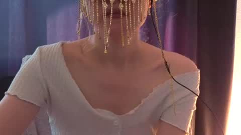 Snapshot of secretanni chatting on 06-22-26, 08:11 Anni online show from 06-22-26, 08:11