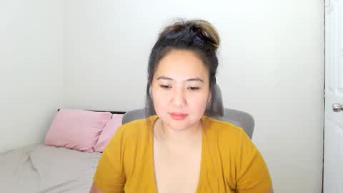 Snapshot of secretlover010101 chatting on 02-27-25, 02:21 MILAN online show from 02-27-25, 02:21