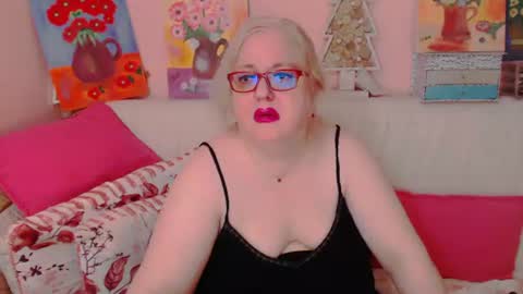 Snapshot of secretloverbbw chatting on 06-26-26, 08:02 Alice online show from 06-26-26, 08:02